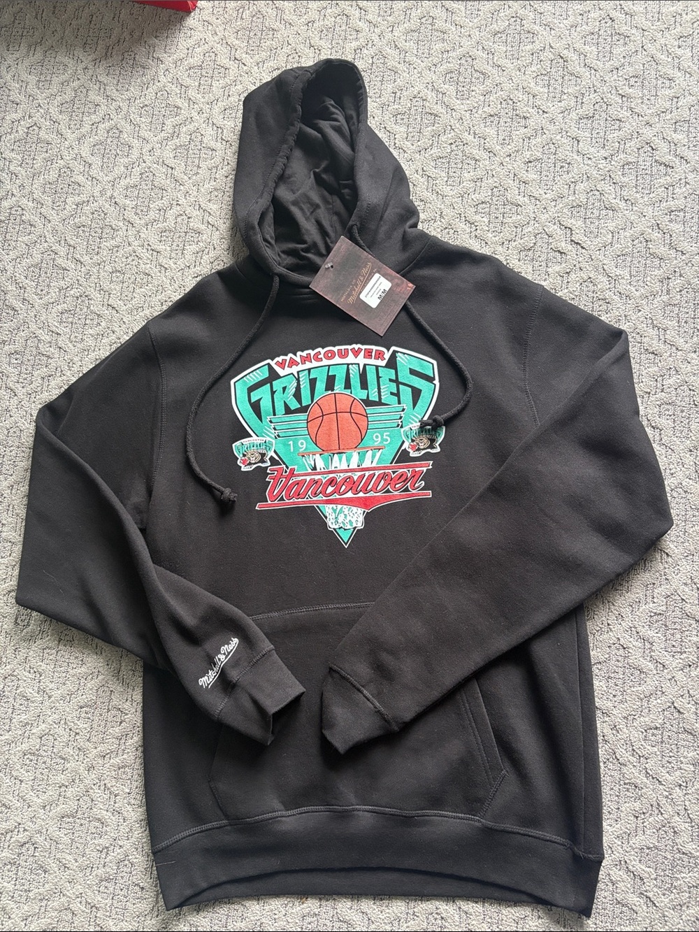 Mitchell & Ness Black Vancouver Grizzlies Graphic Crewneck Hoodie